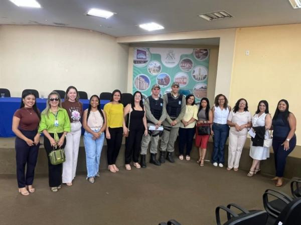 Assistência Social de Floriano realiza encontro sobre Escuta Especializada de crianças e adolescente