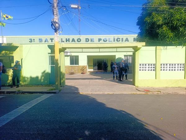 PM registra ocorrências de trânsito, violência doméstica e reforça segurança em creche de Floriano