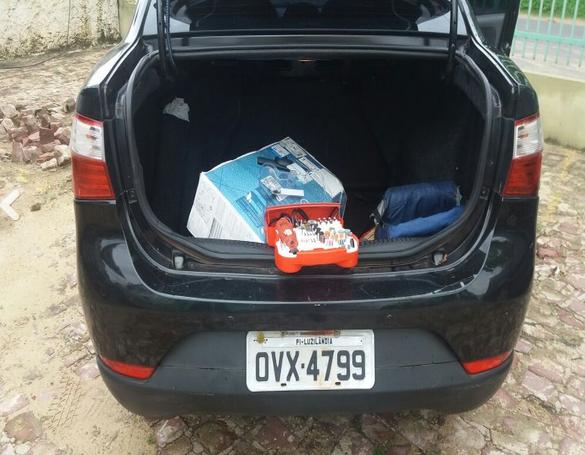 Suspeito de homicídio é preso com material de clonagem de veículos