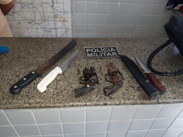 Grupo criminoso usa carroça para roubar carro no litoral do Piauí