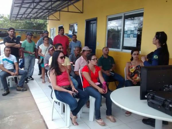 PRF realiza Cinema Rodoviário em Floriano