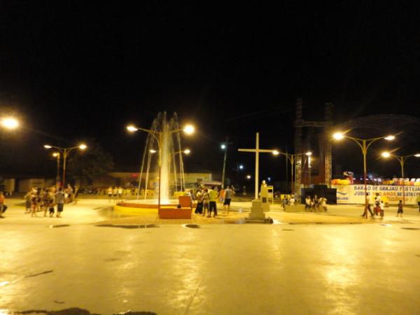 Nova pra&ccedil;a p&uacute;blica(Imagem:Floriano News)