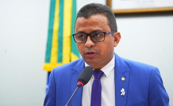 Dr. Francisco destaca aprovação de programa que fortalece o SUS
