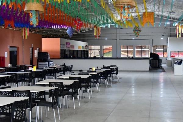 Prefeitura de Floriano instala climatizadores de ar no Mercado P&uacute;blico Municipal(Imagem:Secom)