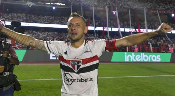 Aos 38, Rafinha coloca data para aposentadoria no São Paulo