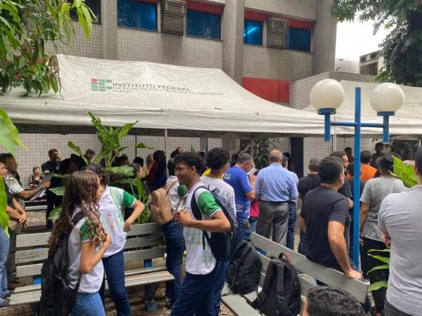 Professores do IFPI deflagram greve; servidores est&atilde;o paralisados h&aacute; um m&ecirc;s.(Imagem:Andressa Lopes)