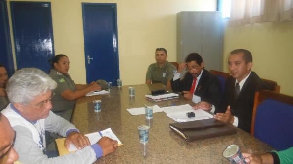 Moto-taxistas de Floriano ter&atilde;o at&eacute; 31 de dezembro para regulariza&ccedil;&atilde;o.(Imagem:FlorianoNews)
