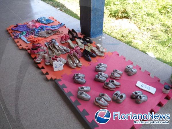 Cal&ccedil;ados de R$ 2,00(Imagem:FlorianoNews)