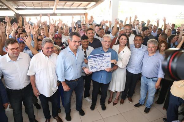  Ciro Nogueira celebra filia&ccedil;&atilde;o de Jo&atilde;o Vicente Claudino(Imagem:Ascom)
