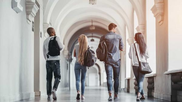 Universidade Aberta do Brasil oferece mais de 130 mil vagas