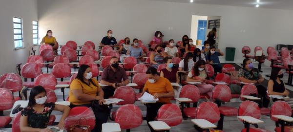 Floriano sedia SASC Integra&ccedil;&atilde;o com a capacita&ccedil;&atilde;o de assistentes sociais(Imagem:FlorianoNews)
