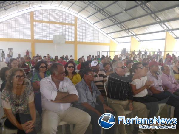 Gilberto J&uacute;nior participa de encontro da AMUCESPI em S&atilde;o Jos&eacute; do Peixe.(Imagem:FlorianoNews)