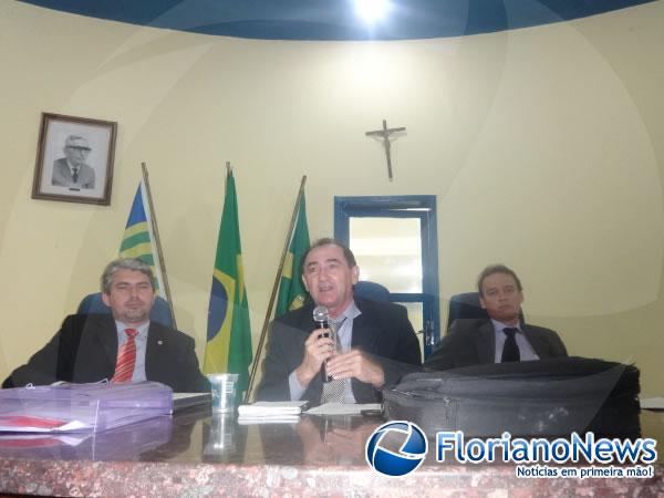 Sess&atilde;o na C&acirc;mara discutiu doa&ccedil;&atilde;o de terreno do Distrito Industrial de Floriano.(Imagem:FlorianoNews)