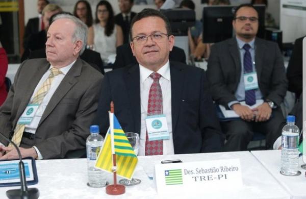 Desembargador Sebastião Ribeiro do Piauí é eleito diretor no Colégio de Corregedores
