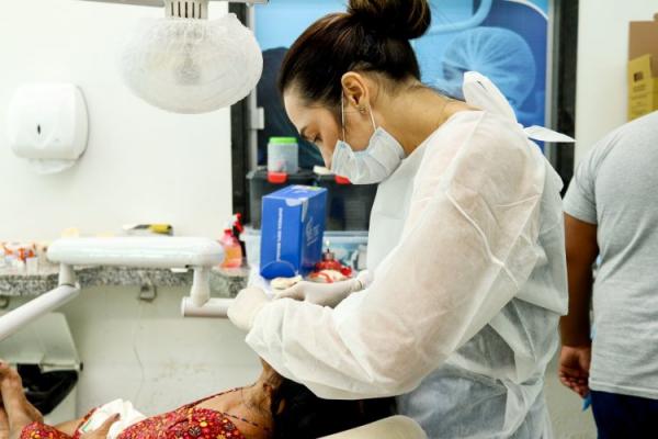 Prefeitura de Floriano entrega 100 pr&oacute;teses dent&aacute;rias e transforma sorrisos no 3&ordm; Mutir&atilde;o de Sa&uacute;de Bucal(Imagem:Secom)