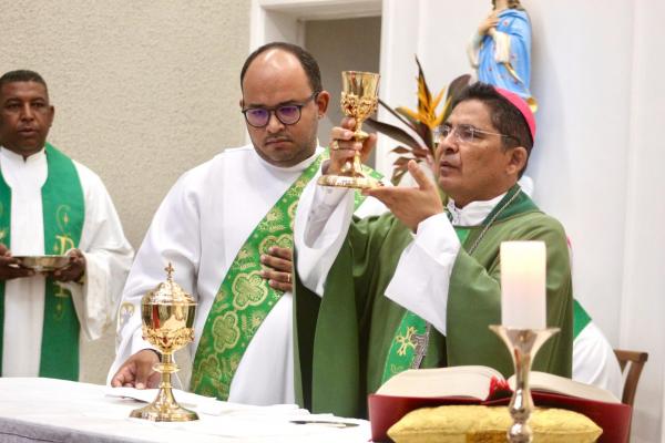 Dom Júlio César é eleito novo secretário do Conselho Episcopal Regional (Conser)