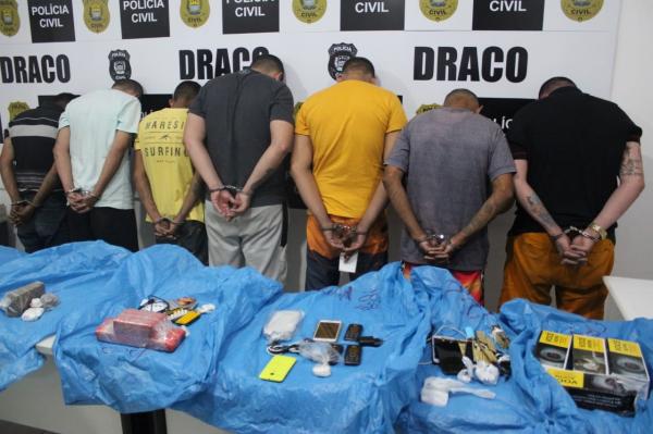 Sete detentos s&atilde;o presos com drogas e celulares.(Imagem:Sejus)