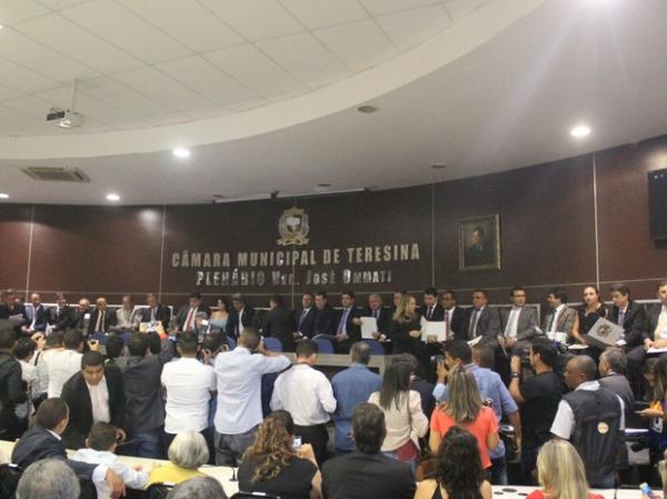 Vereadores tomam posse e Câmara de Teresina renova pela metade