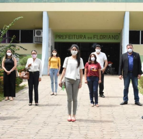 Saúde de Floriano tem uma das maiores médias de profissionais na assistência farmacêutica do Piauí