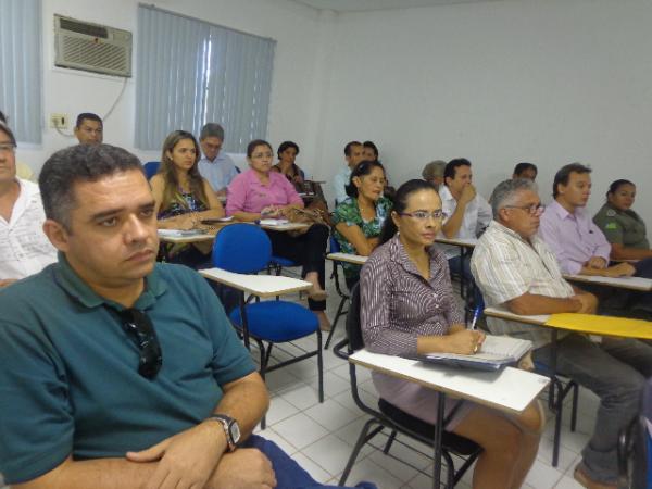 Realizada reuni&atilde;o para articular estrat&eacute;gias da A&ccedil;&atilde;o Global 2013.(Imagem:FlorianoNews)