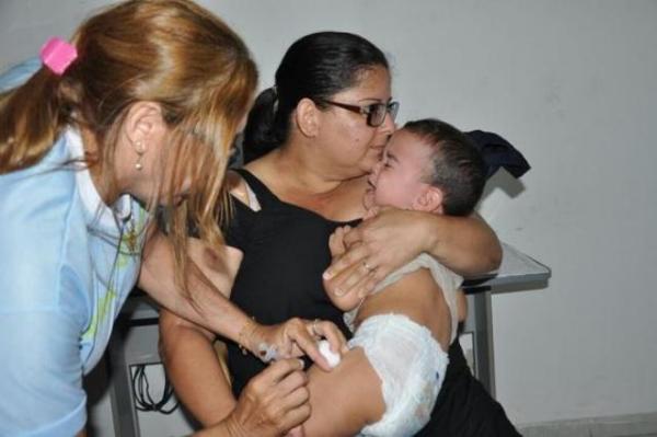 Secretaria de Sa&uacute;de de Floriano realiza dia D de vacina&ccedil;&atilde;o contra gripe.(Imagem:SECOM)