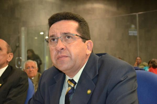 Presidente do PTB não acredita na fusão do PTB com o DEM