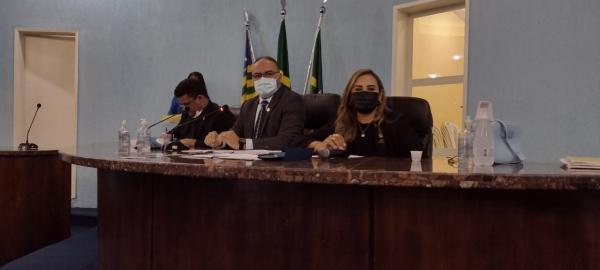 C&acirc;mara de Floriano encerra ano Legislativo com aprova&ccedil;&atilde;o de projeto que cria cargos comissionados.(Imagem:FlorianoNews)
