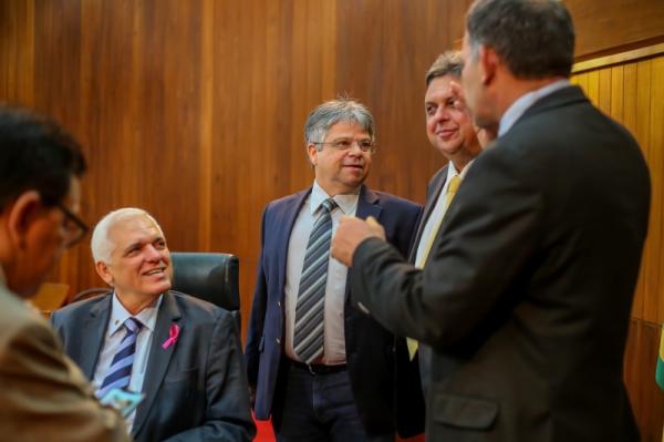 Plenário aprova voto de louvor ao ex-presidente Lula