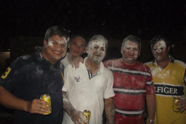 Bloco Os Papeleiros abre carnaval de Bar&atilde;o de Graja&uacute; com a presen&ccedil;a do prefeito Gleydson Resende.(Imagem:FlorianoNews)