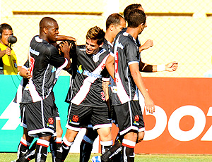 No sufoco, Vasco bate o Prudente e alcança primeira vitória fora de casa