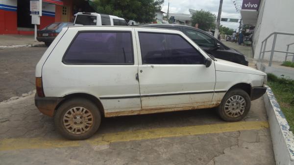 Veículo roubado (Imagem:FlorianoNews)