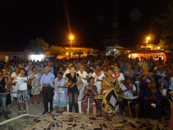 Fieis participam do festejo de Nossa Sra. de Nazar&eacute; em Nazar&eacute; do Piau&iacute;.(Imagem:FlorianoNews)