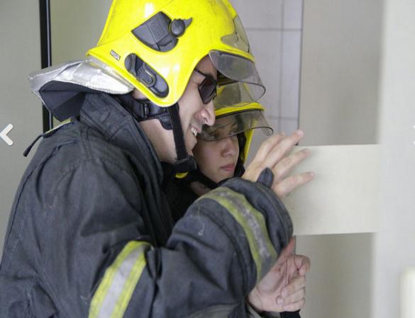 Bombeiros e Defesa Civil fazem reunião de emergência após terremoto em Teresina