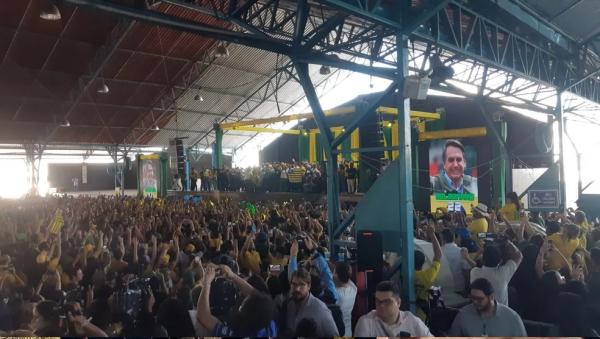  Candidato &agrave; reelei&ccedil;&atilde;o, presidente Jair Bolsonaro (PL) participa de ato em Teresina (PI) neste s&aacute;bado (15).(Imagem: Lucas Marreiros/g1 )