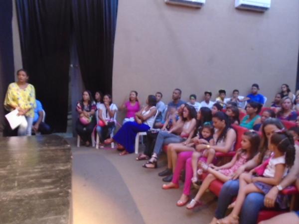 Escola Mega de Floriano realiza culminância de Projeto Educativo