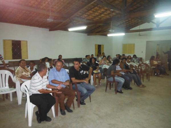 Confraterniza&ccedil;&atilde;o do CONSAMF re&uacute;ne presidentes de bairros.(Imagem:FlorianoNews)