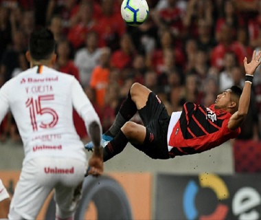 Athletico vence Inter e joga por empate para conquistar Copa do Brasil
