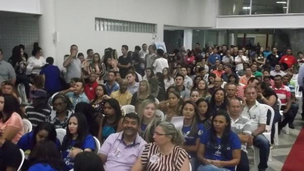Francisco Costa e Mainha lan&ccedil;am campanhas com Wellington e senadores em Floriano.(Imagem:FlorianoNews)