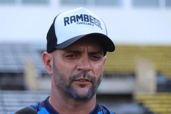  Jerson Testoni, t&eacute;cnico Altos.(Imagem:Pablo Cavalcante )