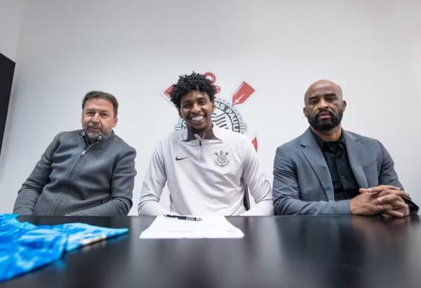 Augusto Melo, Hugo Souza e Fabinho Soldado.(Imagem:Raphael Martinez/Ag&ecirc;ncia Corinthians)