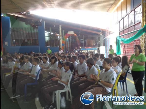 M&uacute;sica e descontra&ccedil;&atilde;o marcam Festival de Par&oacute;dias da Escola Pequeno pr&iacute;ncipe.(Imagem:FlorianoNews)