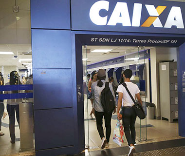 Caixa soma 12 milhões de transações no 1º sábado de abertura por causa do FGTS
