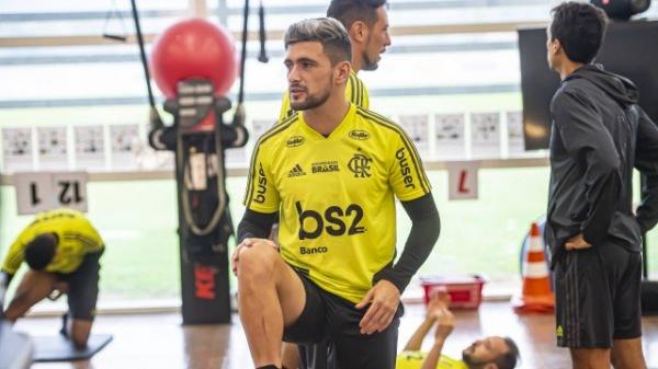 Às vésperas de convocação do Uruguai, Arrascaeta se lesiona e desfalca o Flamengo