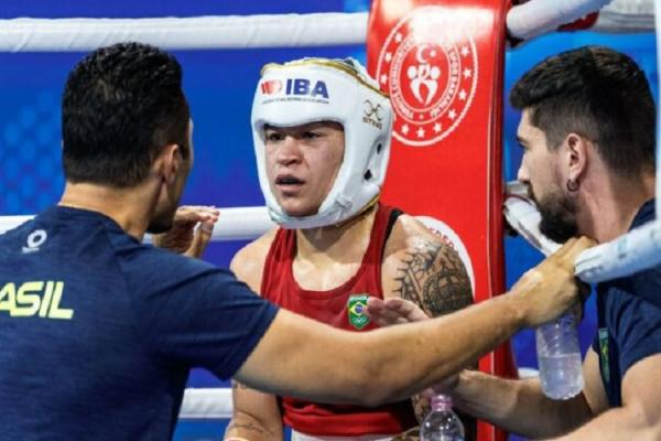 Bia Ferreira é vice-campeã mundial após derrota para norte-americana