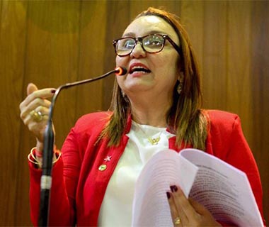 Flora Izabel declara consenso em favor de Themístocles