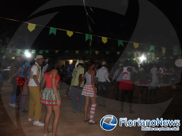 Festival de quadrilhas &eacute; realizado pelo Rep&oacute;rter Amarelinho na localidade Morrinhos.(Imagem:FlorianoNews)