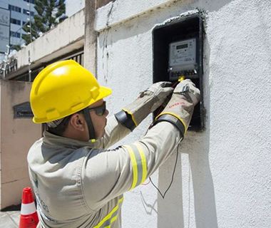 Eletrobras realiza operação de corte na zona Leste e 3 cidades
