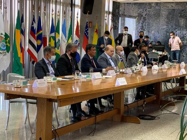 Governador pede agenda com Bolsonaro e busca parceria com Butantan