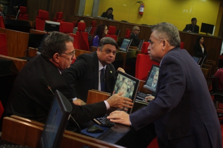 Deputados acusam Governo de descaso na área da segurança