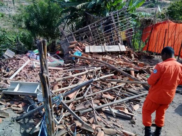 Casa desaba e fere seis pessoas na zona Norte de Teresina.(Imagem:Cidadeverde.com)